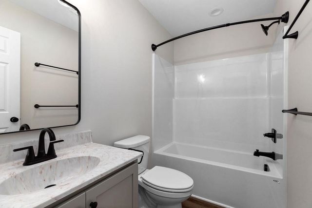 155 LANGLEY DR, Waynesboro, VA 22980
