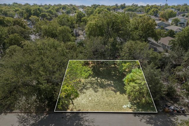 962 E Oleander Street, Fort Worth, TX 76104