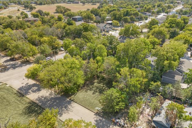 962 E Oleander Street, Fort Worth, TX 76104