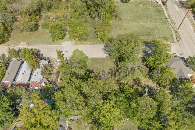 962 E Oleander Street, Fort Worth, TX 76104