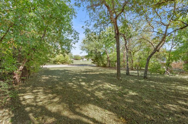962 E Oleander Street, Fort Worth, TX 76104