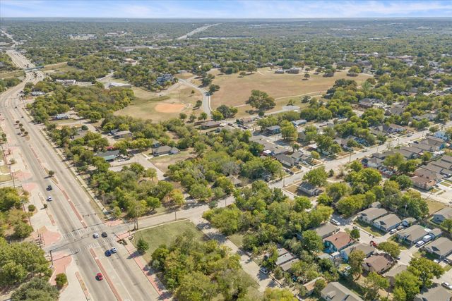 962 E Oleander Street, Fort Worth, TX 76104