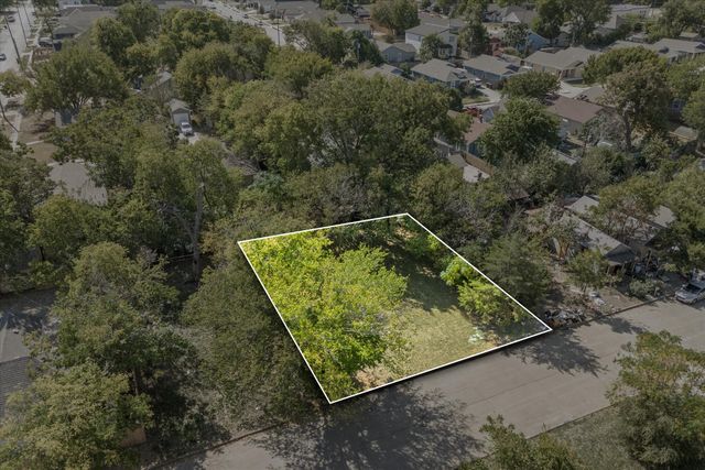 962 E Oleander Street, Fort Worth, TX 76104