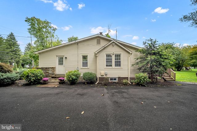 2268 BRISTOL RD, Warrington, PA 18976