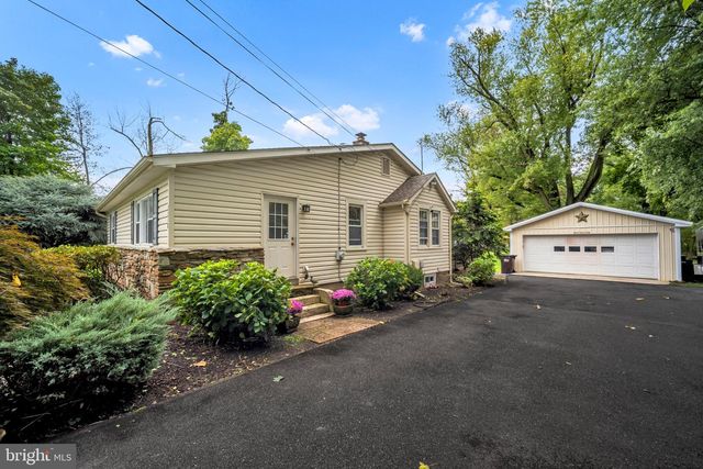 2268 BRISTOL RD, Warrington, PA 18976