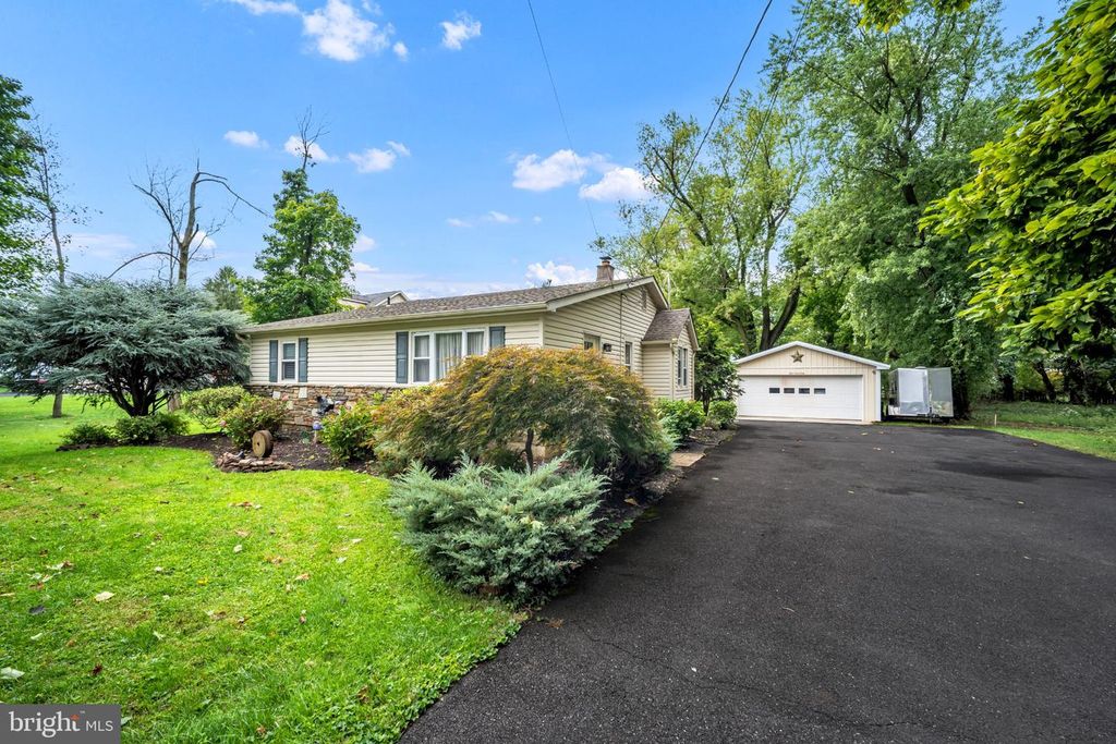 2268 BRISTOL RD, Warrington, PA 18976 — exterior