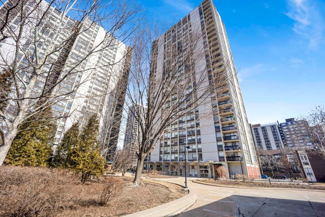1355 N Sandburg Terrace 2306D, Chicago, IL 60610