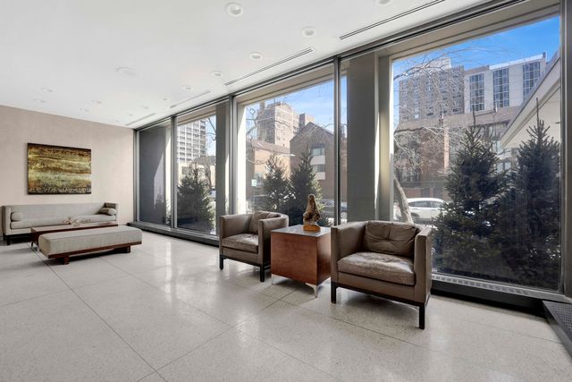 1355 N Sandburg Terrace 2306D, Chicago, IL 60610