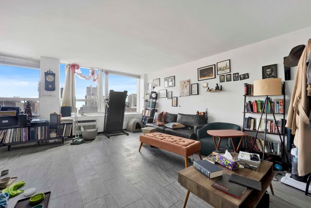 1355 N Sandburg Terrace 2306D, Chicago, IL 60610