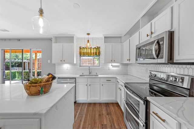 1516 Sequoia Grove Lane, Lewisville, TX 75067