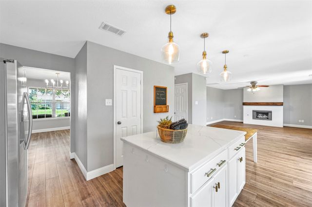 1516 Sequoia Grove Lane, Lewisville, TX 75067