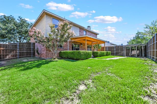 1516 Sequoia Grove Lane, Lewisville, TX 75067