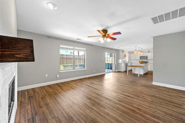 1516 Sequoia Grove Lane, Lewisville, TX 75067