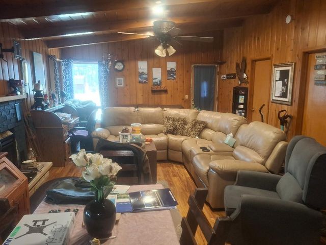 121 Haddix Boulevard, Barryton, MI 49305