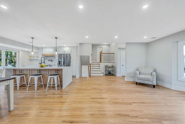 64 Hedgerow Lane, Jericho, NY 11753