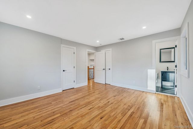 64 Hedgerow Lane, Jericho, NY 11753