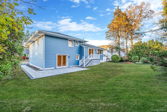 64 Hedgerow Lane, Jericho, NY 11753