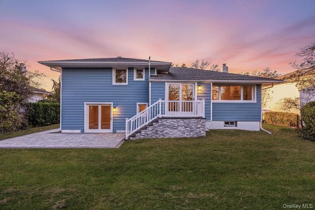 64 Hedgerow Lane, Jericho, NY 11753