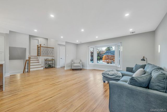 64 Hedgerow Lane, Jericho, NY 11753