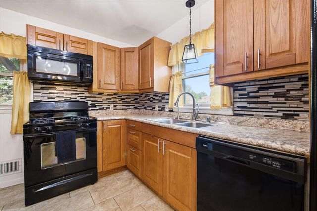 7696 VAN BUREN Street NE, Fridley, MN 55432