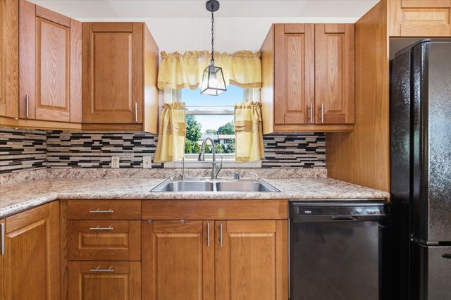 7696 VAN BUREN Street NE, Fridley, MN 55432