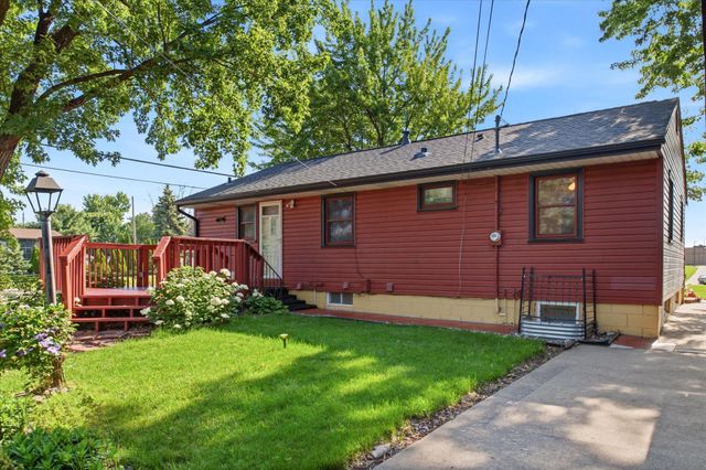 7696 VAN BUREN Street NE, Fridley, MN 55432