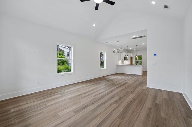 1511 Cheatham St, Springfield, TN 37172