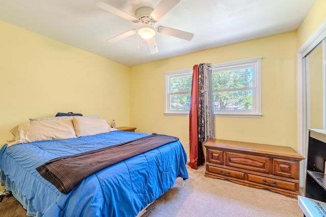 804 E English Ct, Derby, KS 67037