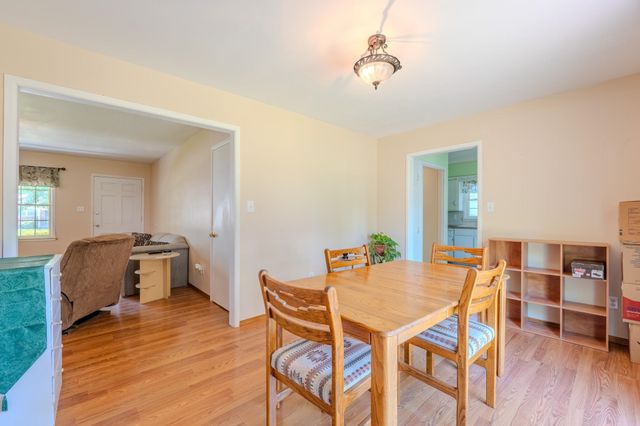 804 E English Ct, Derby, KS 67037