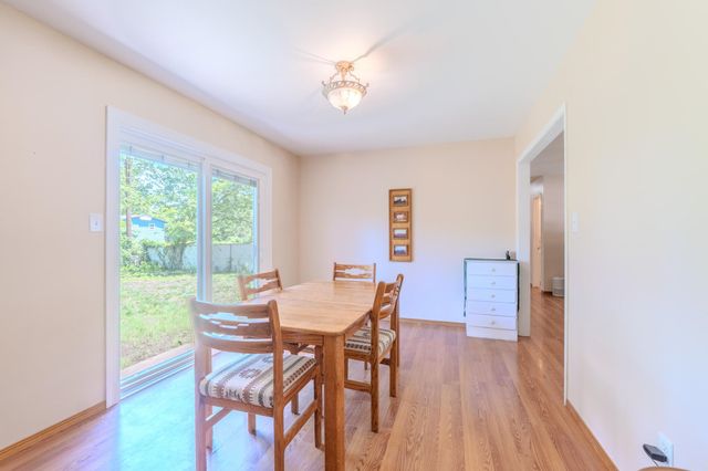 804 E English Ct, Derby, KS 67037