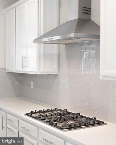 3754 MAYORS WAY, Fairfax, VA 22030