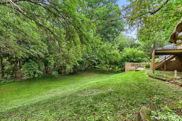 823 Greenwood Avenue, Carpentersville, IL 60110
