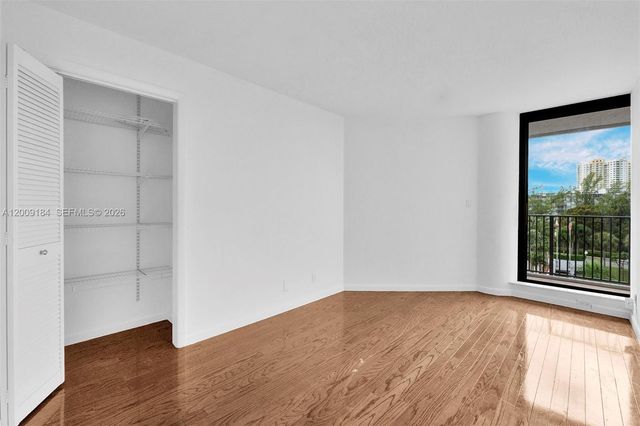 300 Three Islands Blvd 305, Hallandale Beach, FL 33009