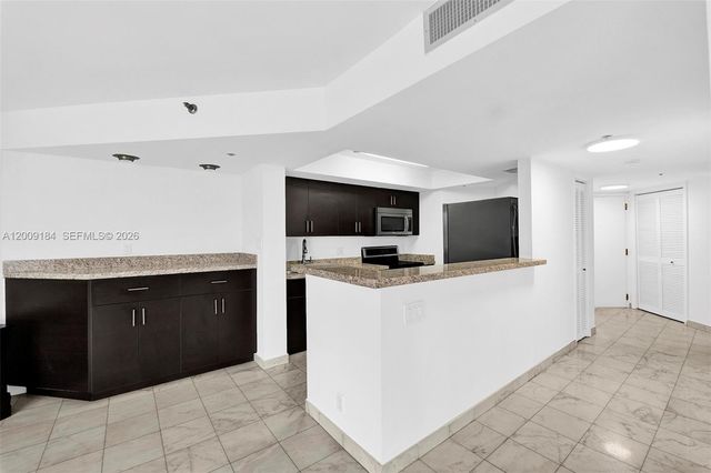 300 Three Islands Blvd 305, Hallandale Beach, FL 33009