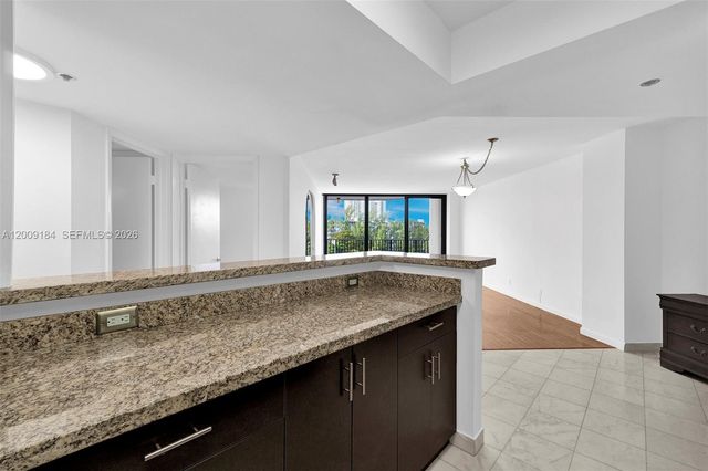 300 Three Islands Blvd 305, Hallandale Beach, FL 33009