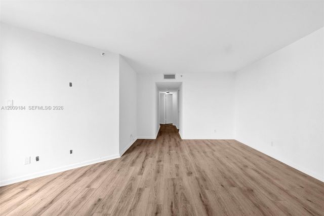 300 Three Islands Blvd 305, Hallandale Beach, FL 33009