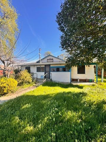 1647 N Gilchrist Avenue, Stockton, CA 95205