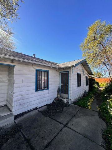 1647 N Gilchrist Avenue, Stockton, CA 95205