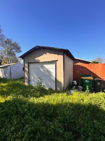 1647 N Gilchrist Avenue, Stockton, CA 95205