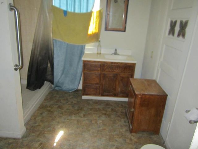 1647 N Gilchrist Avenue, Stockton, CA 95205