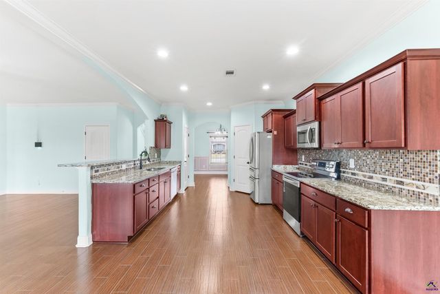 112 Legacy Ct, Warner Robins, GA 31088