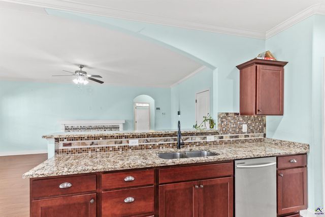 112 Legacy Ct, Warner Robins, GA 31088