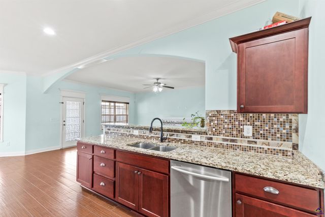 112 Legacy Ct, Warner Robins, GA 31088