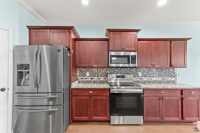 112 Legacy Ct, Warner Robins, GA 31088