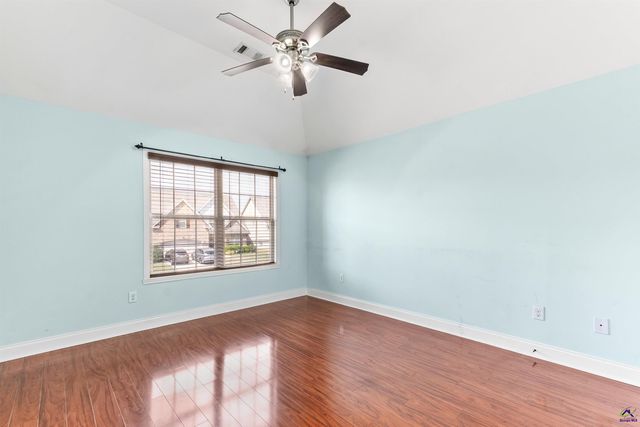 112 Legacy Ct, Warner Robins, GA 31088