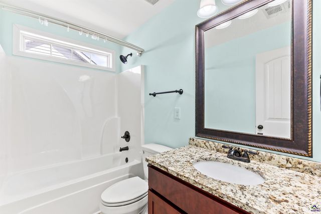 112 Legacy Ct, Warner Robins, GA 31088