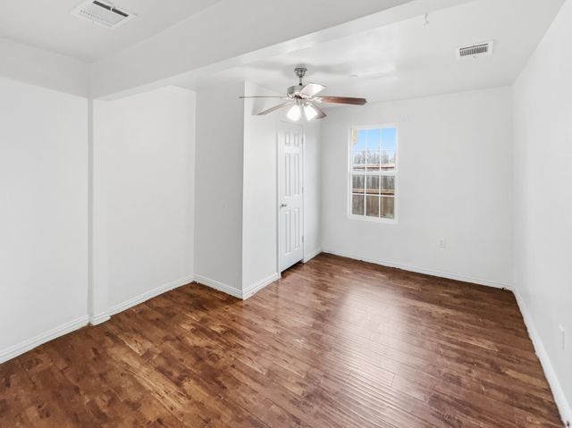 3000 Avenue M, Fort Worth, TX 76105