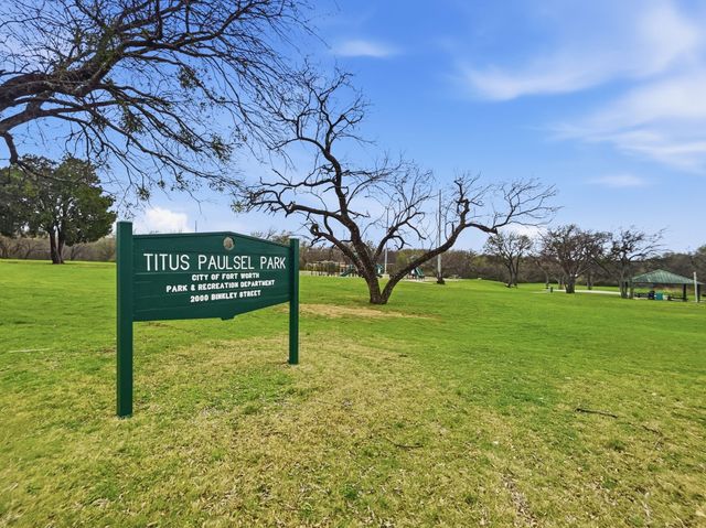 3000 Avenue M, Fort Worth, TX 76105