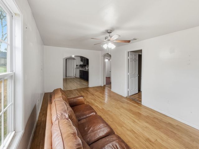 3000 Avenue M, Fort Worth, TX 76105