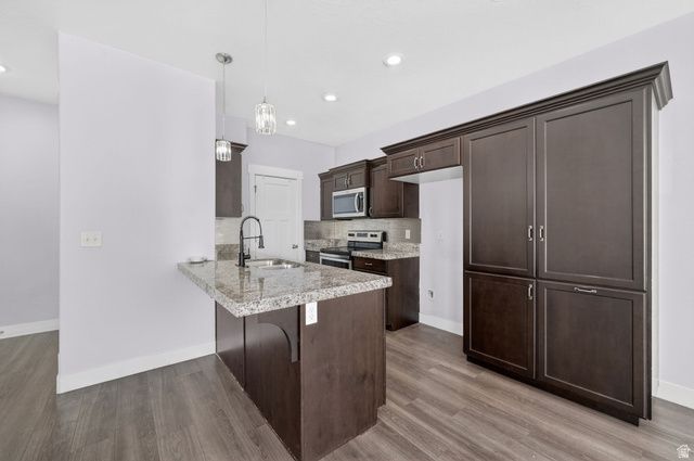 7228 N CLOVER LEAF LN, Eagle Mountain, UT 84005